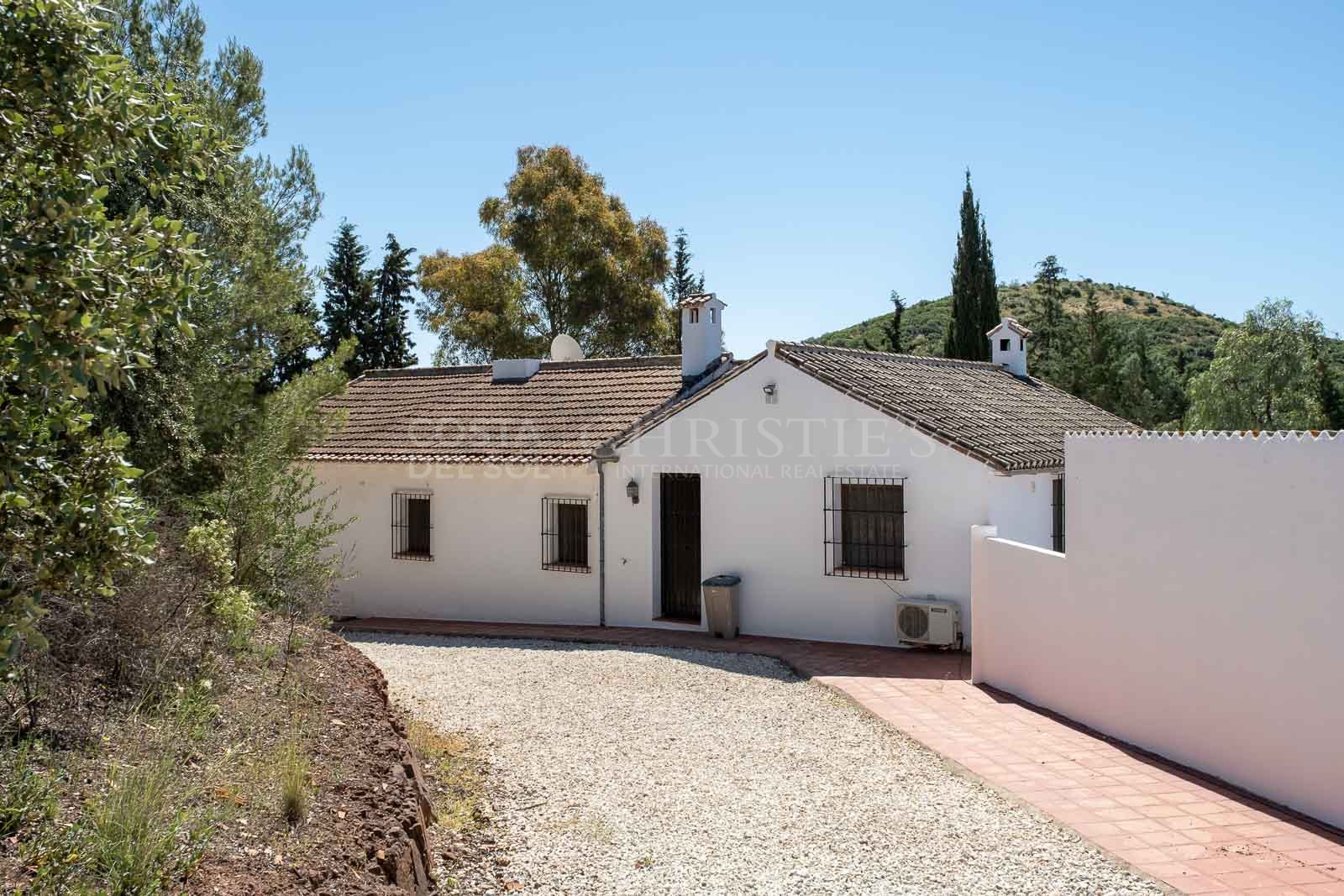 Cortijo Puerto el Peral