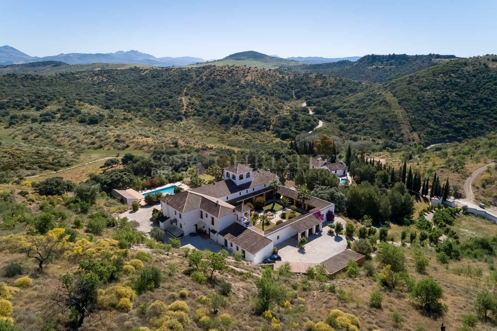 Cortijo Puerto el Peral