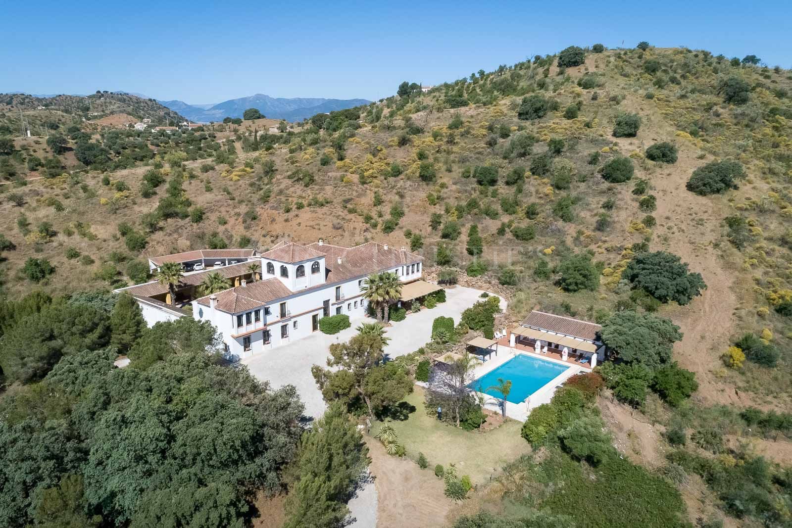 Cortijo Puerto el Peral